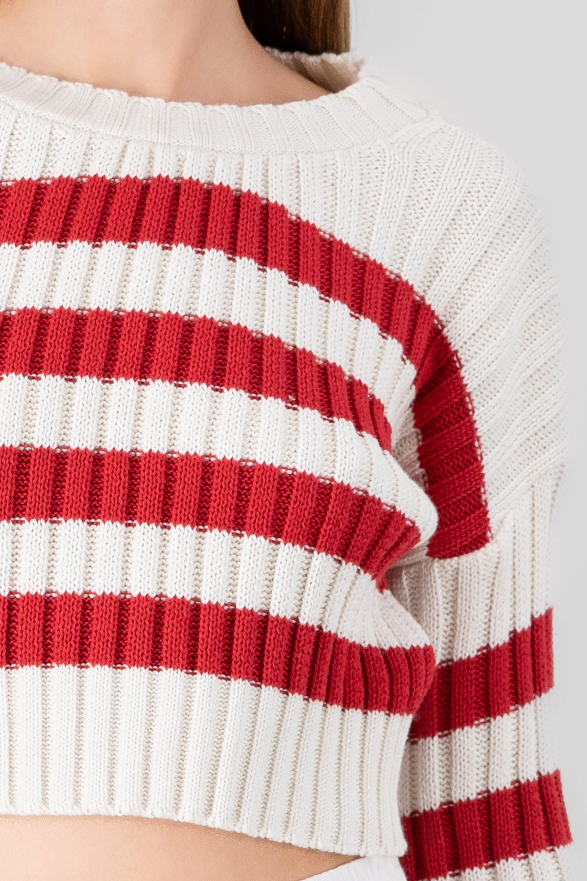 Suéter crop rayas bicolor sold by Shasa product image thumbnail 5