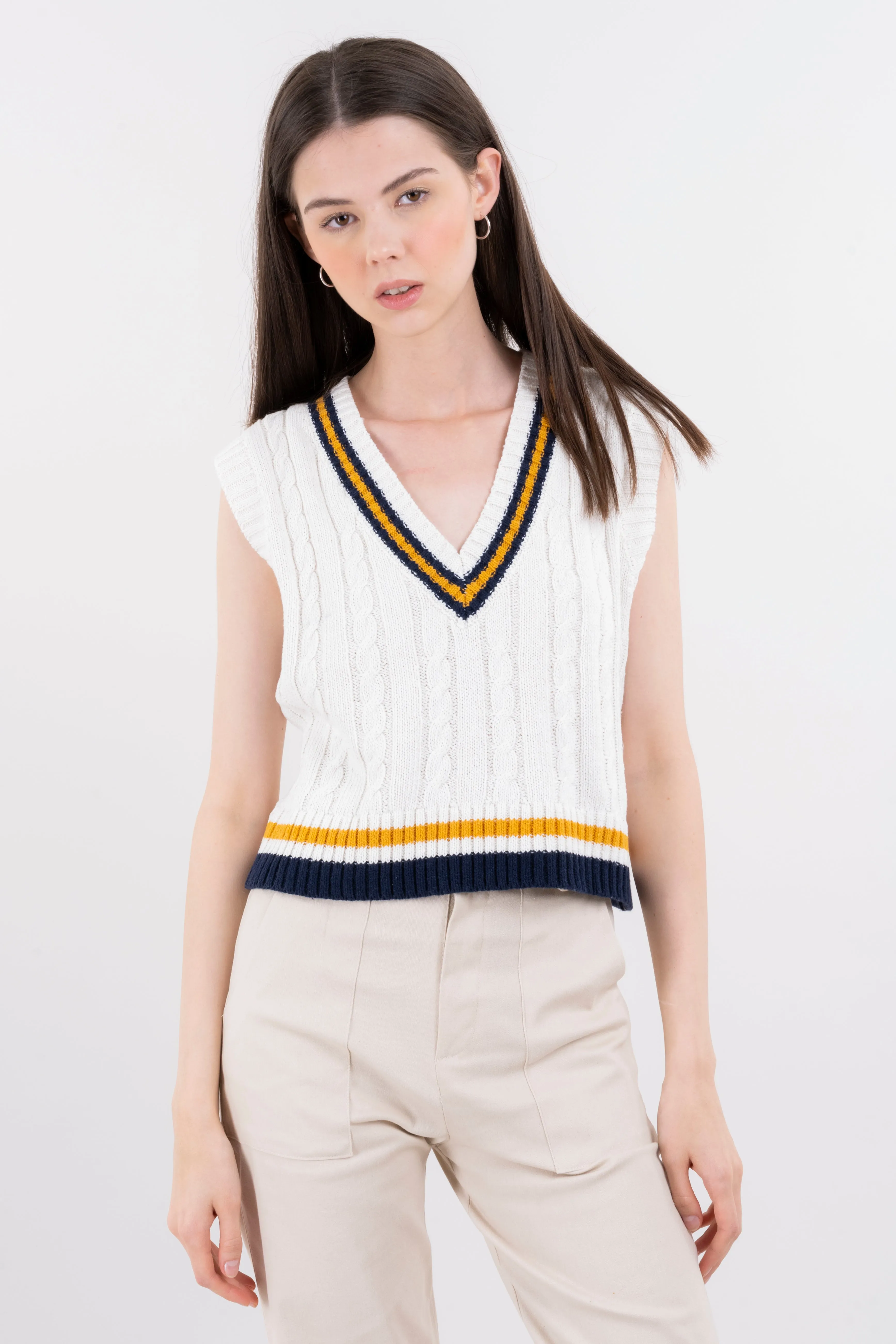 Chaleco Tejido Líneas Bicolor sold by Shasa