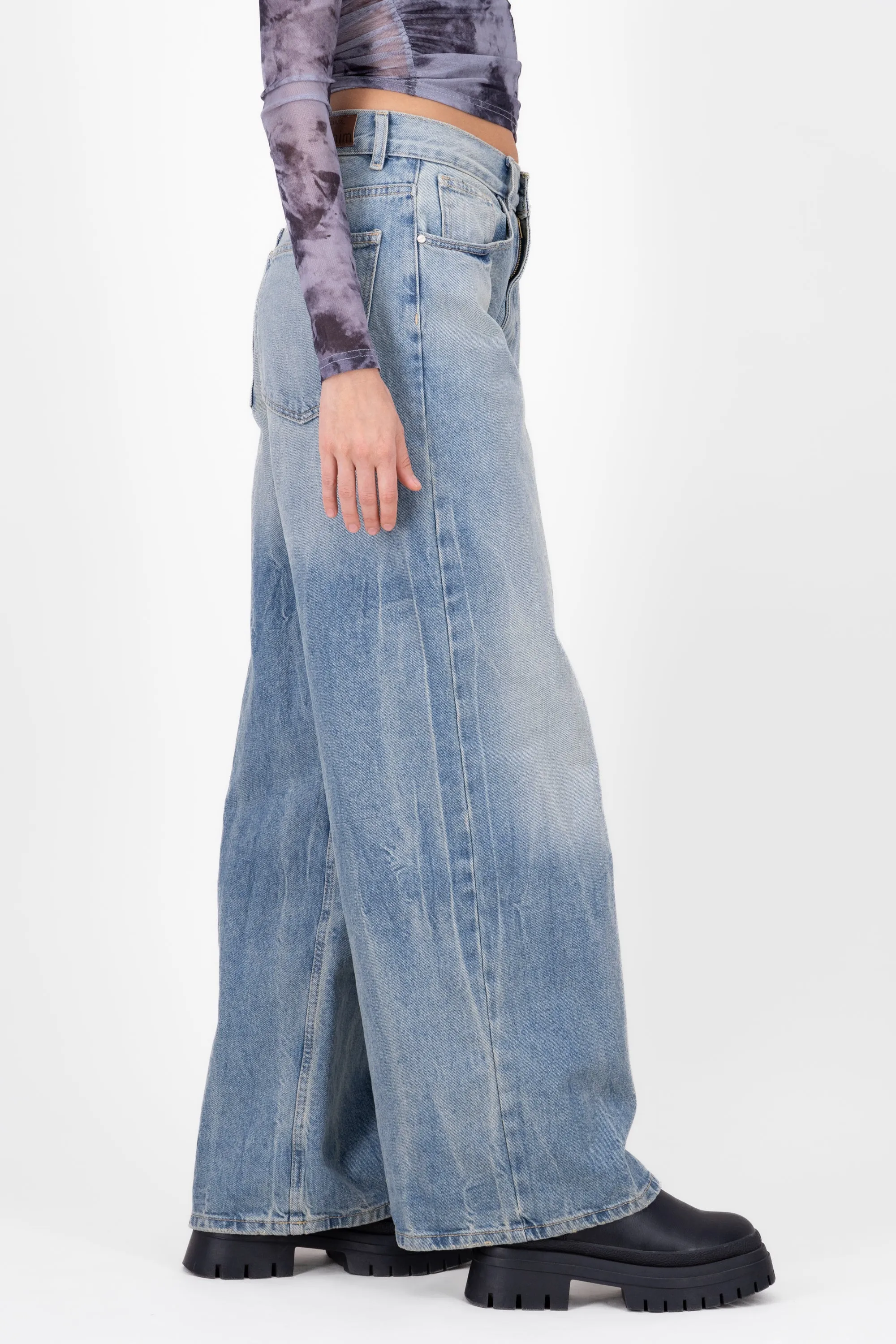 Jeans wide leg amplios con tinta sold by Shasa product image thumbnail 4