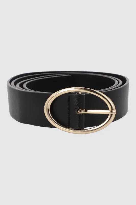 Cinturon sencillo hebilla ovalada sold by Shasa