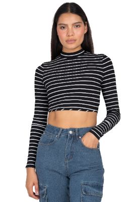 Top manga larga cuello alto rayas sold by Shasa
