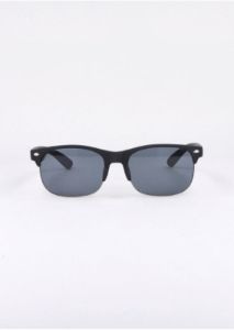 Lentes sol medio armazón sold by Shasa