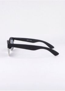 Lentes sol medio armazón sold by Shasa