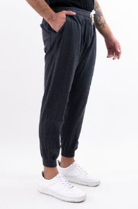 Jogger cintura alta bolsillos sold by Shasa
