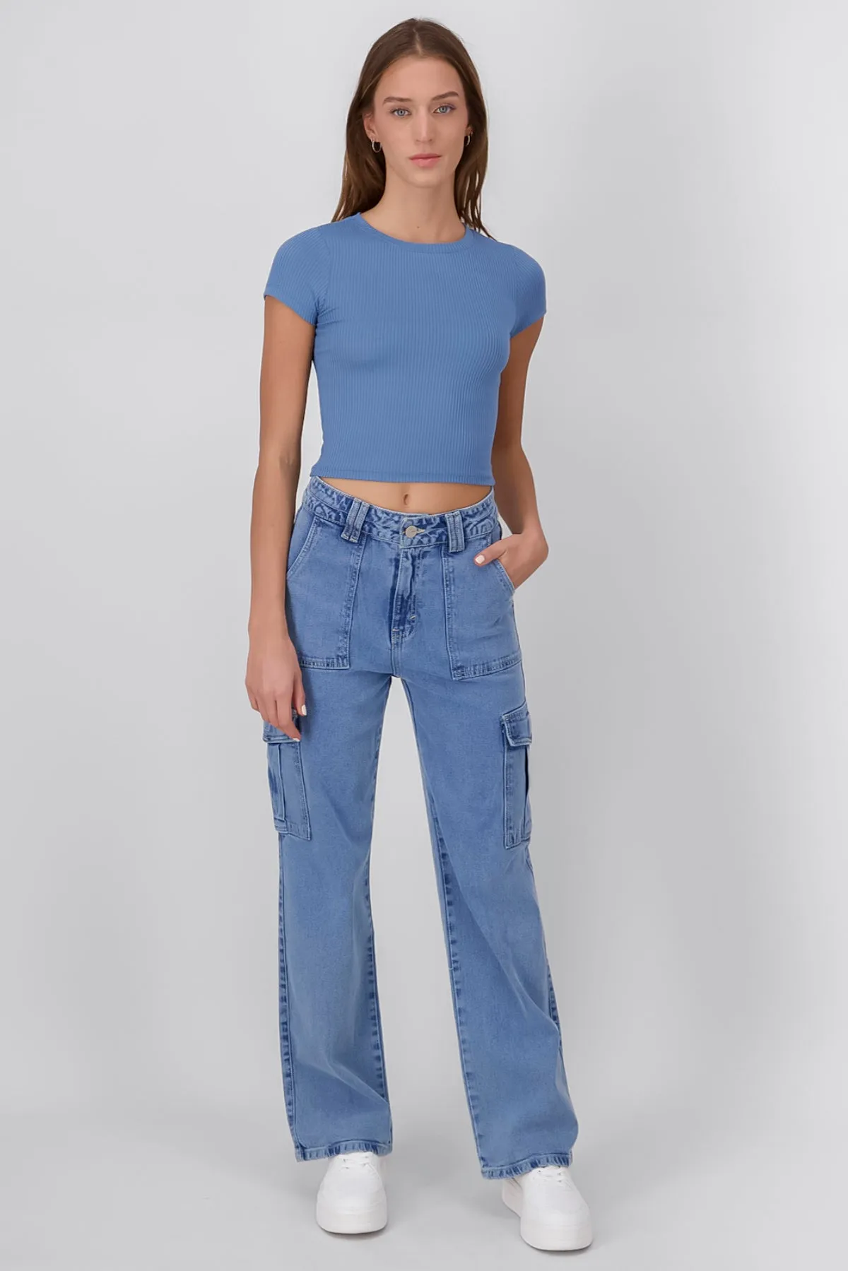 Jeans Cargo Bolsillos Laterales sold by Shasa