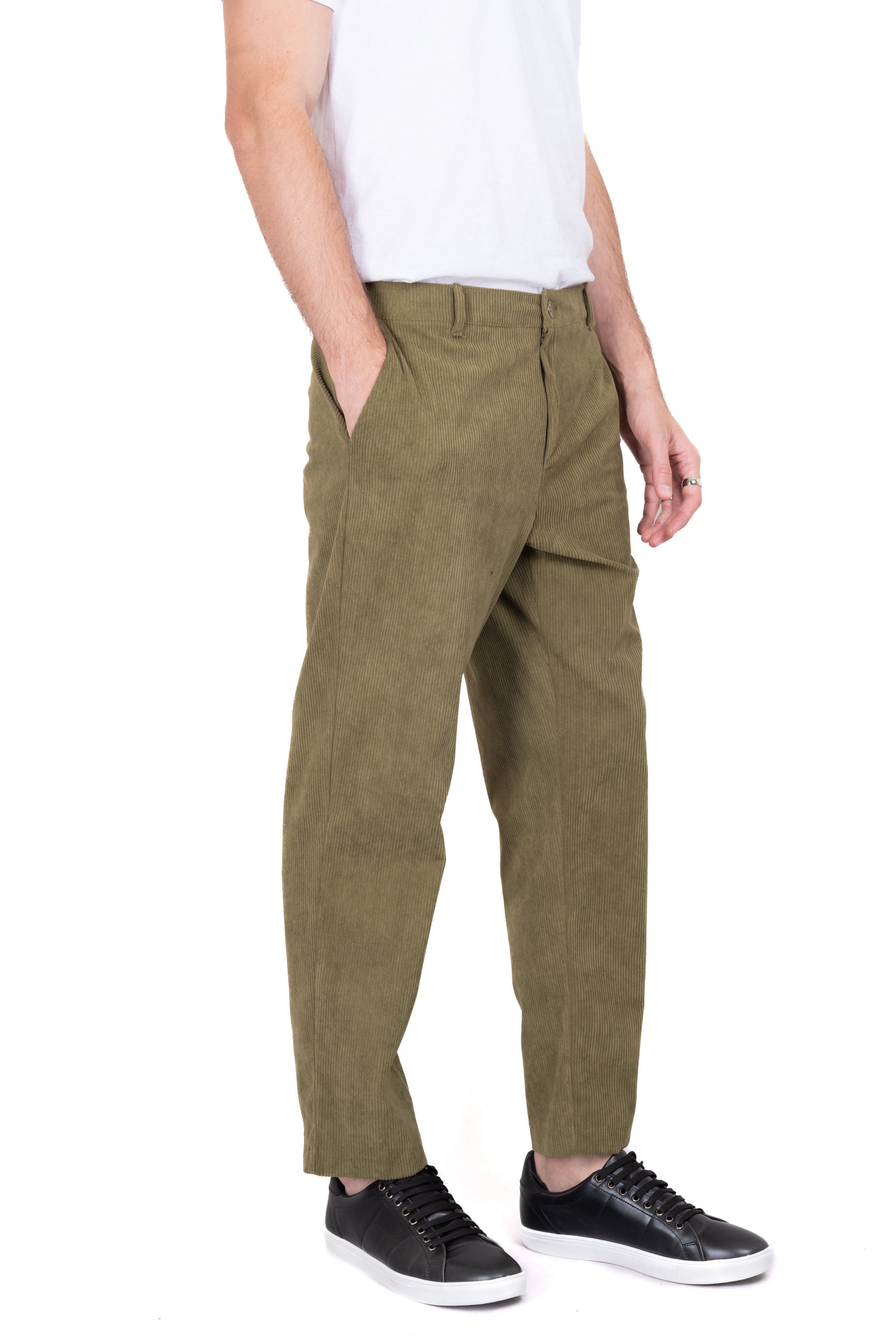 Pantalón recto pana sold by Shasa