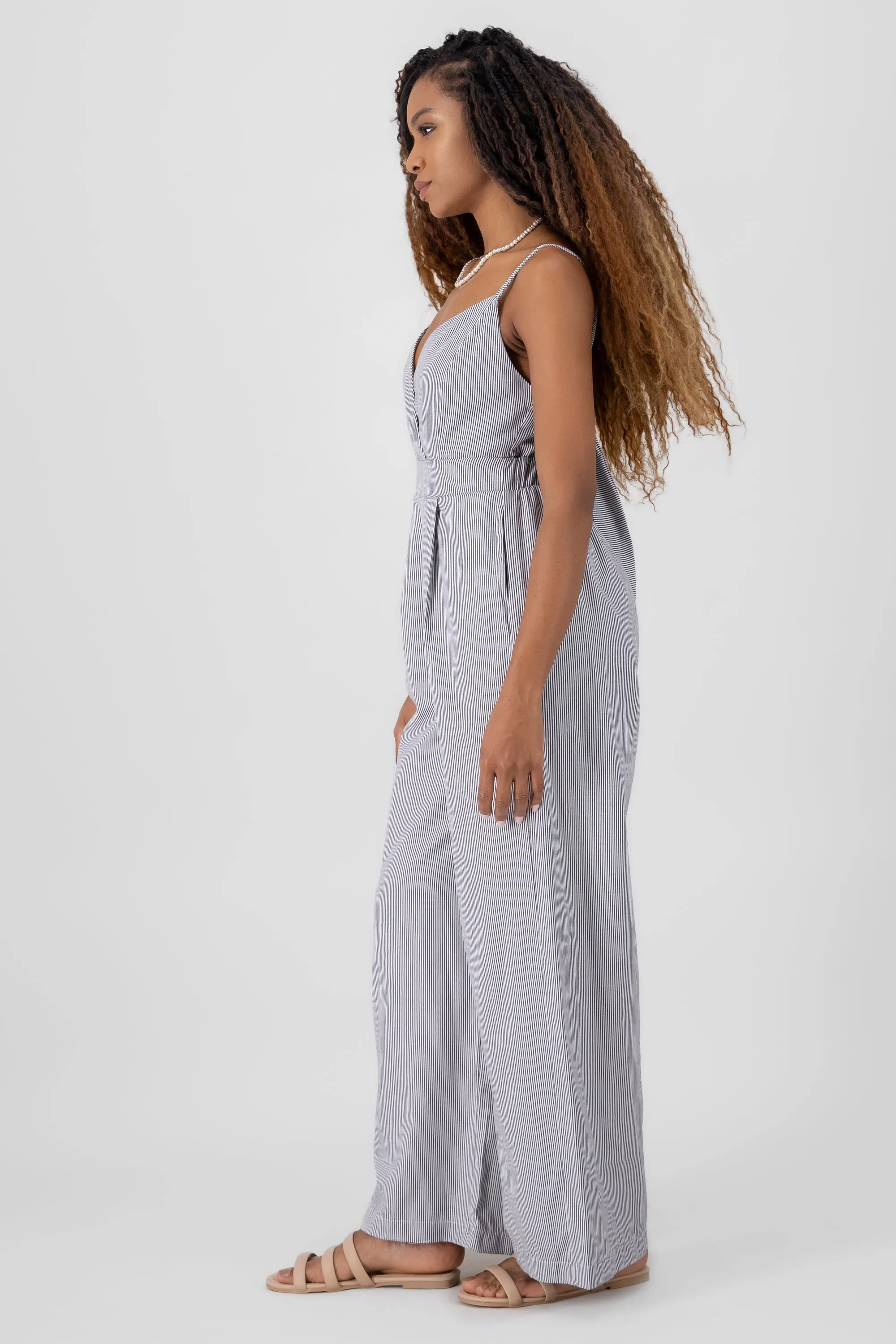 Jumpsuit escote v tirantes sold by Shasa product image thumbnail 3