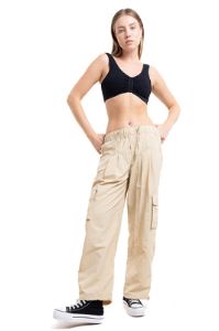 Pantalón parachute cargo sold by Shasa