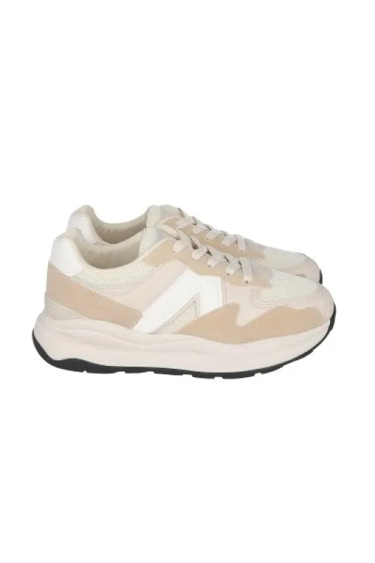 TENIS RUNNER CONTRASTES VARIOS sold by Shasa