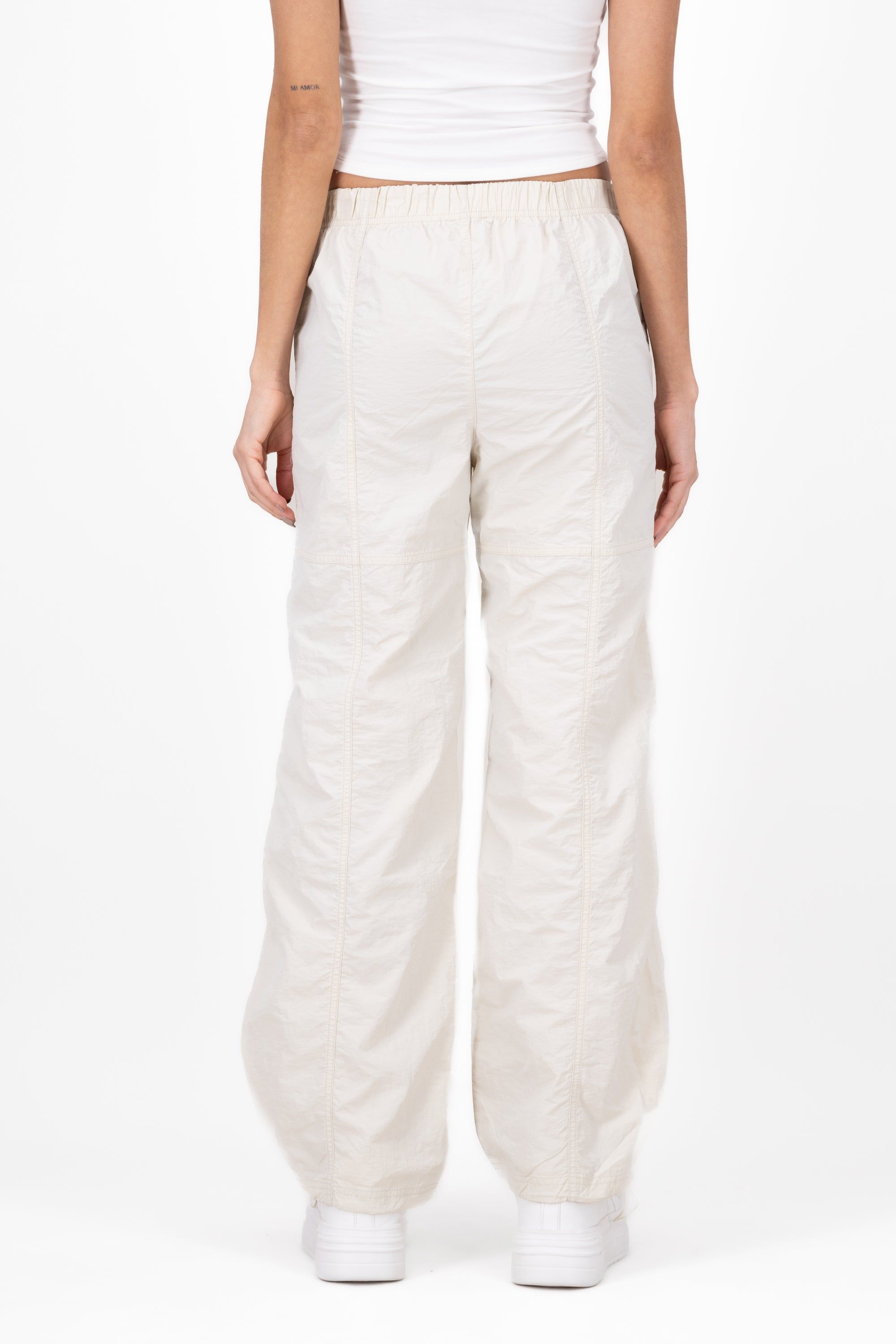 Pantalones Tipo Parachute sold by Shasa product image thumbnail 4