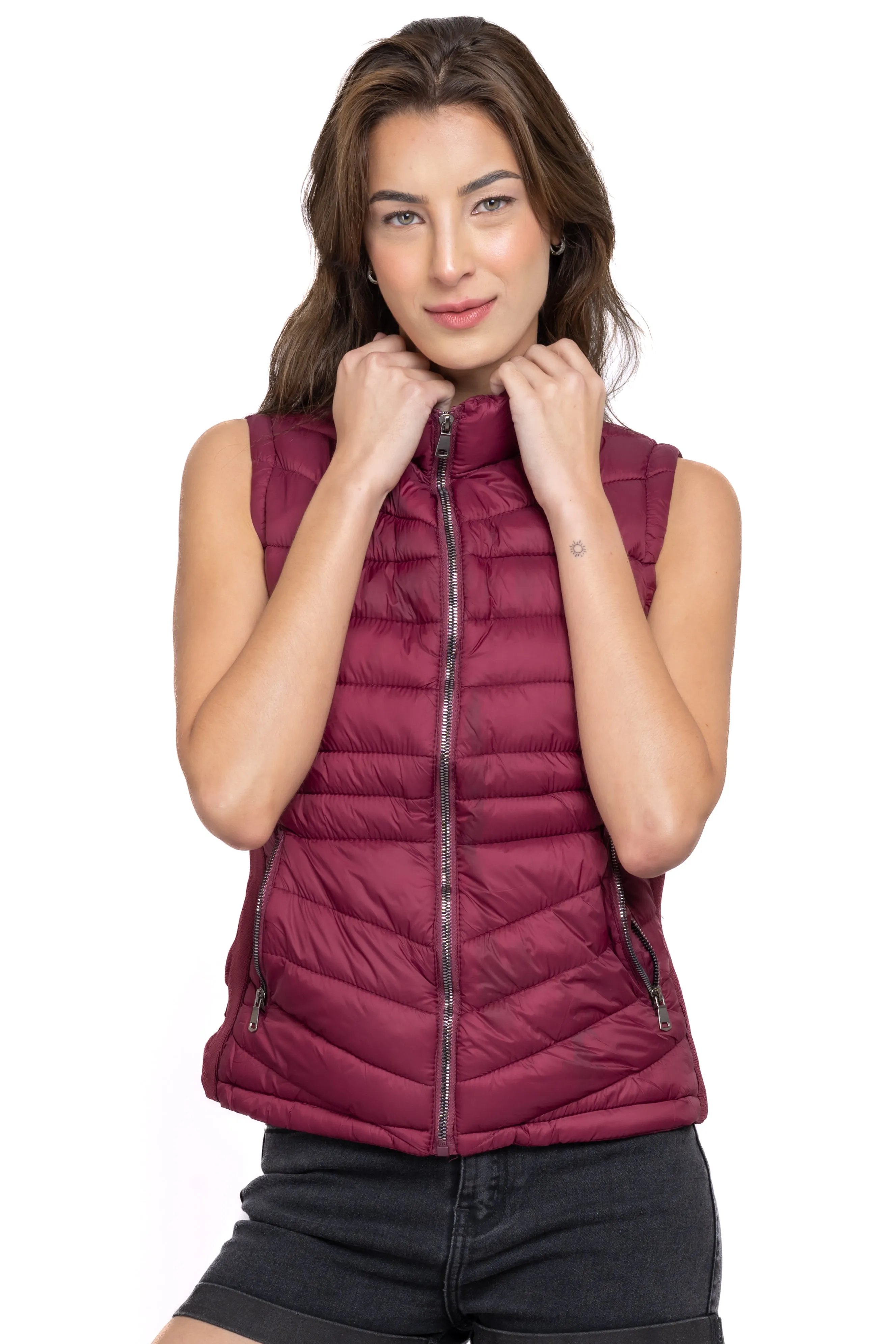 Chaleco capitonado cuello alto sold by Shasa product image thumbnail 2