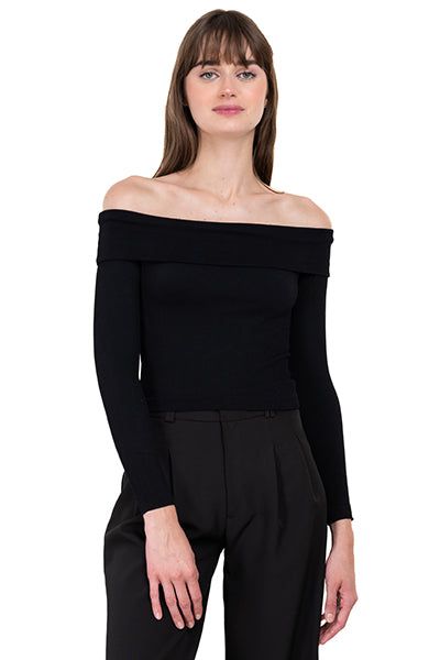 Top monocolor hombros descubiertos sold by Shasa