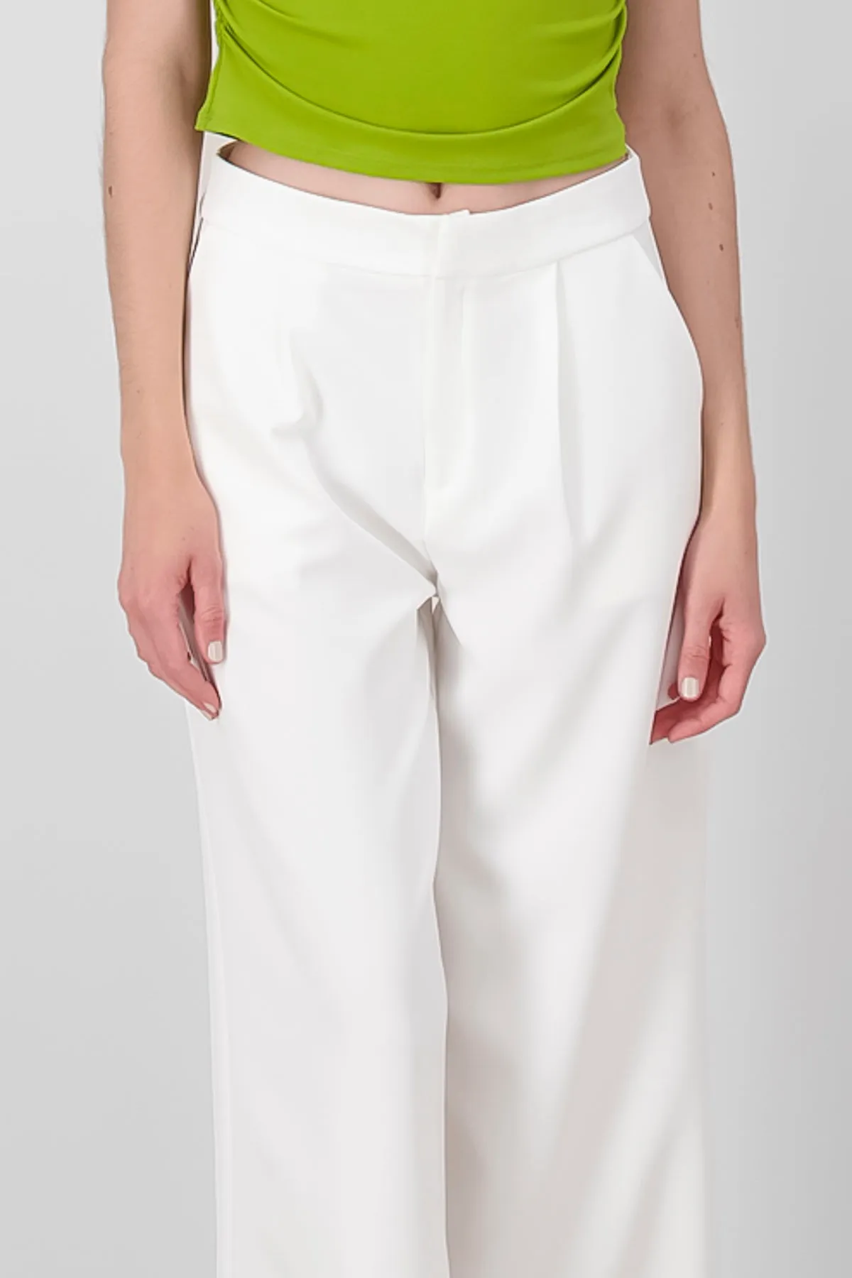 Pantalon liso con bolsas sold by Shasa product image thumbnail 5