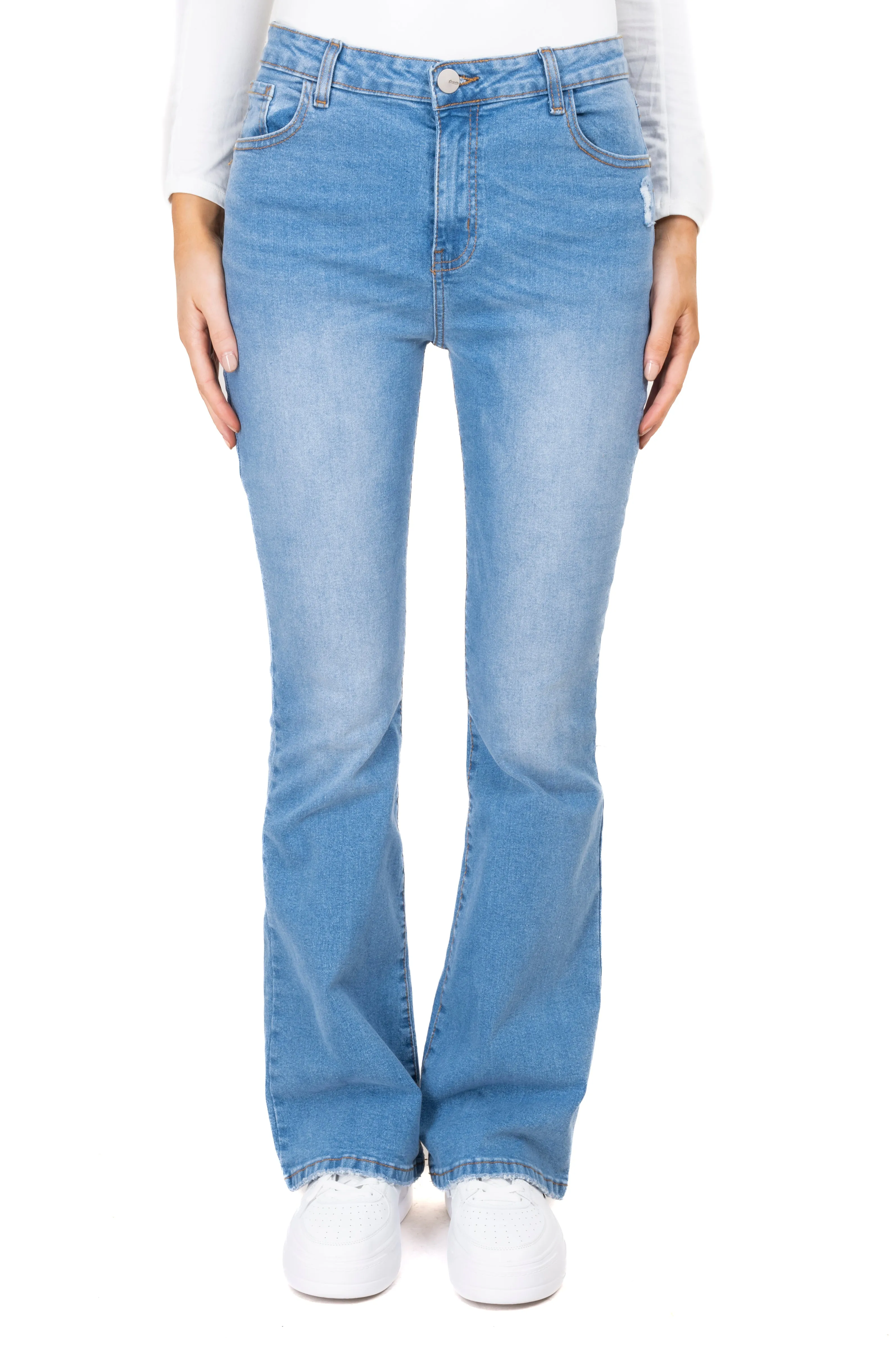 Jeans flared efecto desgastado sold by Shasa