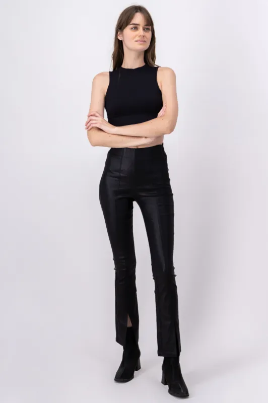 Pantalon flare metalizado sold by Shasa