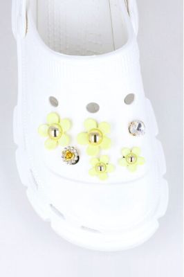 Set 6 piezas charms flores brillos sold by Shasa
