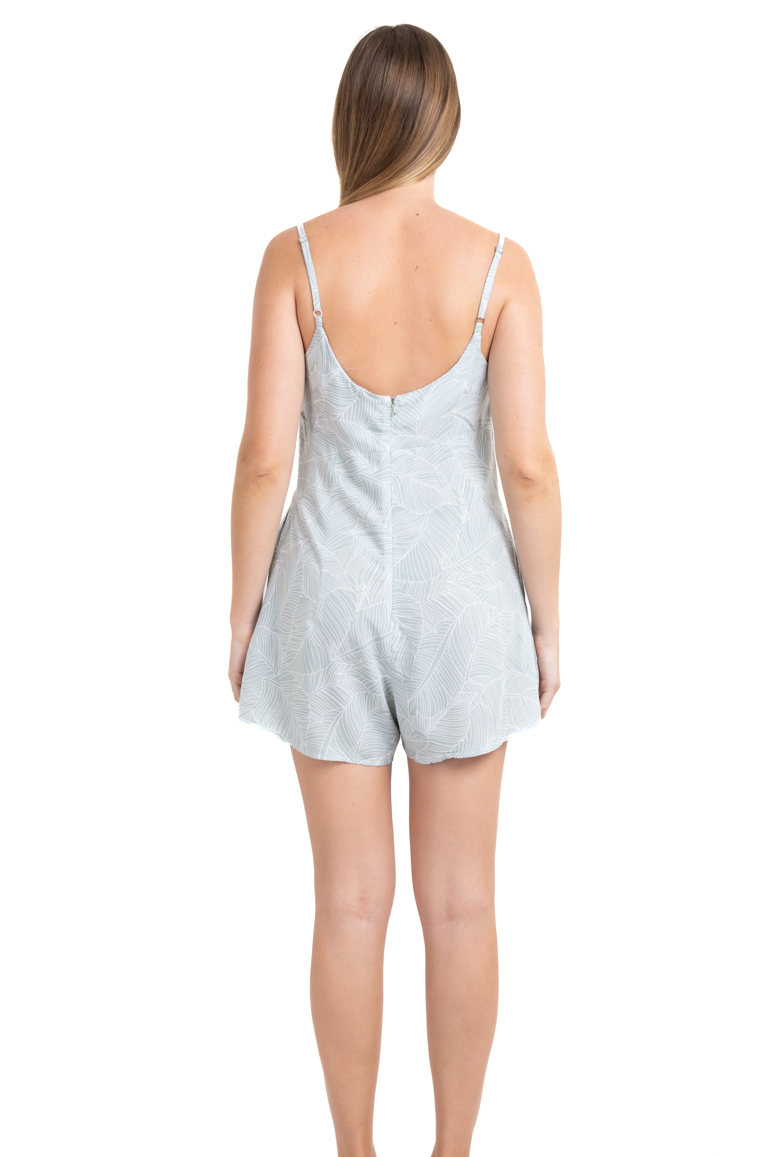 Romper pinzas plisadas tropical sold by Shasa product image thumbnail 4