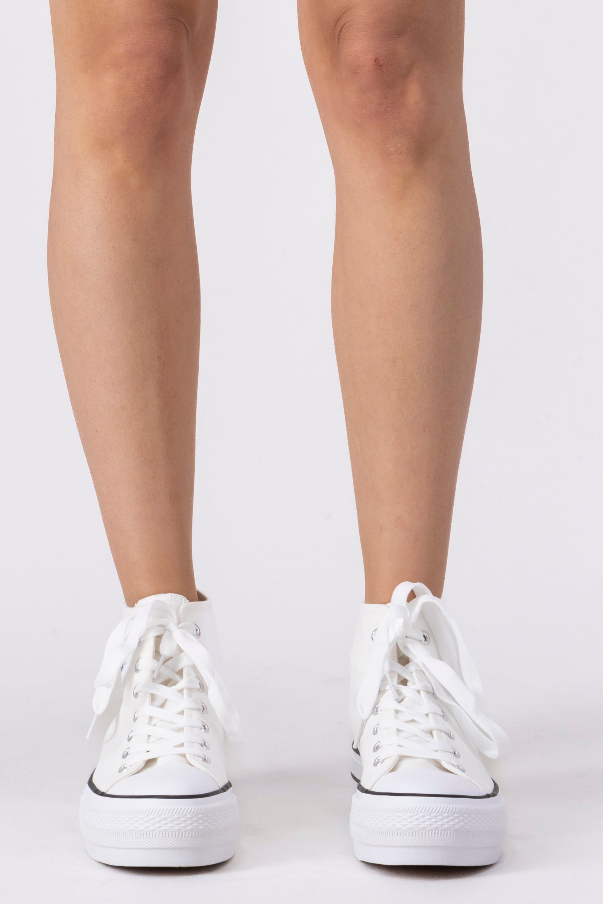 Tenis botín estampado flores sold by Shasa product image thumbnail 2