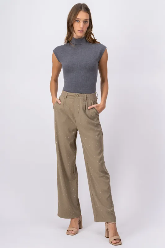 Pantalón sastre aplicación brillos sold by Shasa