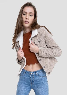 Chamarra pana sherpa sold by Shasa