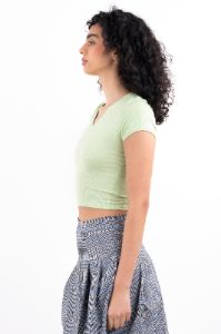 Top acanalado liso cuello v sold by Shasa