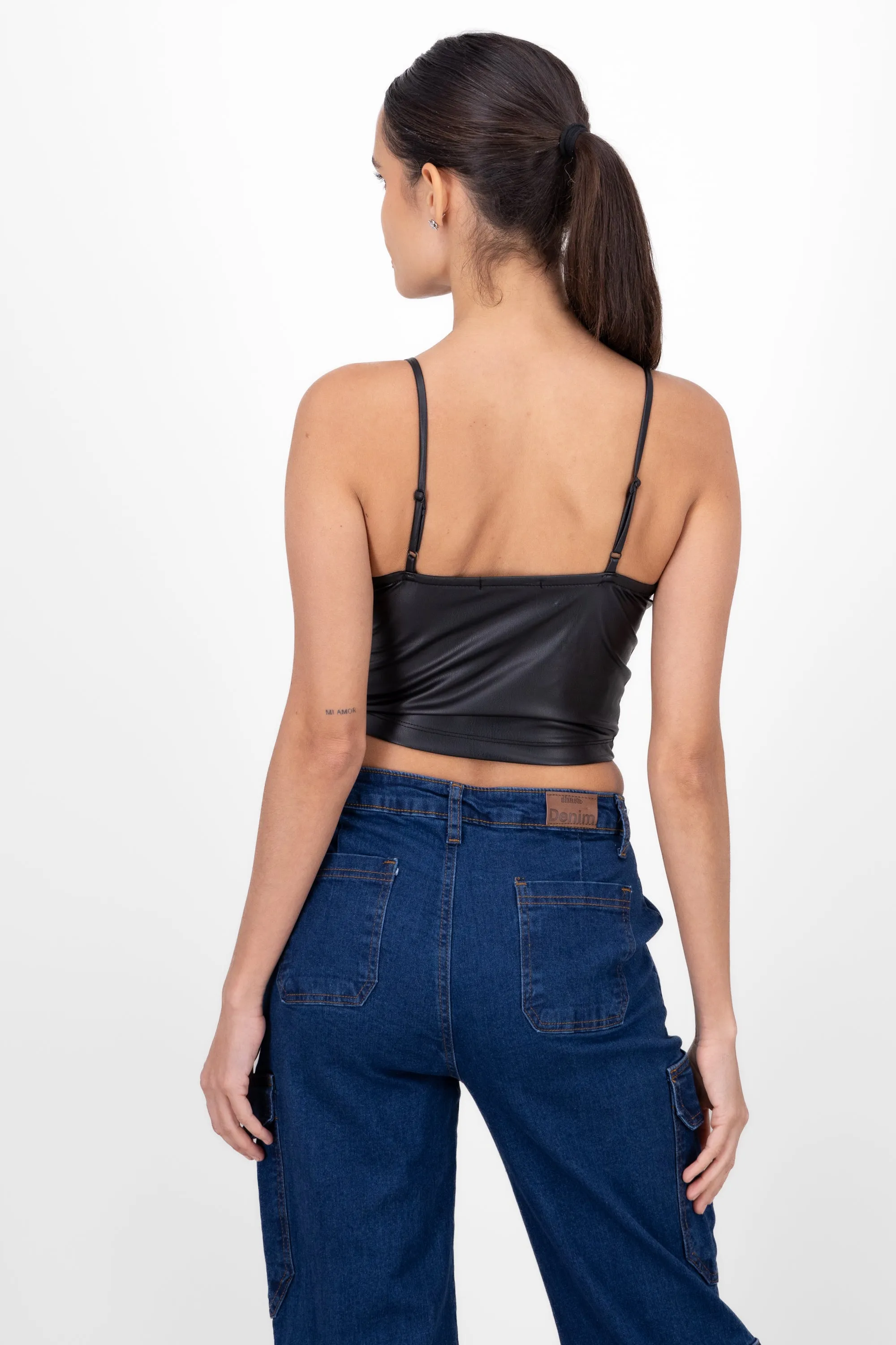Top cropped efecto piel liso sold by Shasa product image thumbnail 4