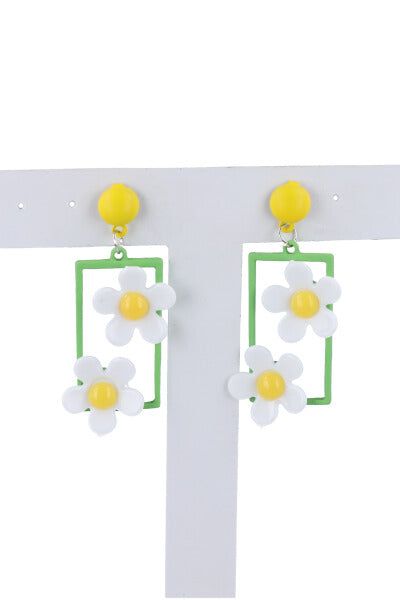 Aretes colgantes rectángulo flores sold by Shasa