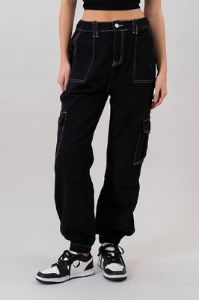 Jeans cargo cintura elástica sold by Shasa
