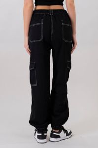 Jeans cargo cintura elástica sold by Shasa