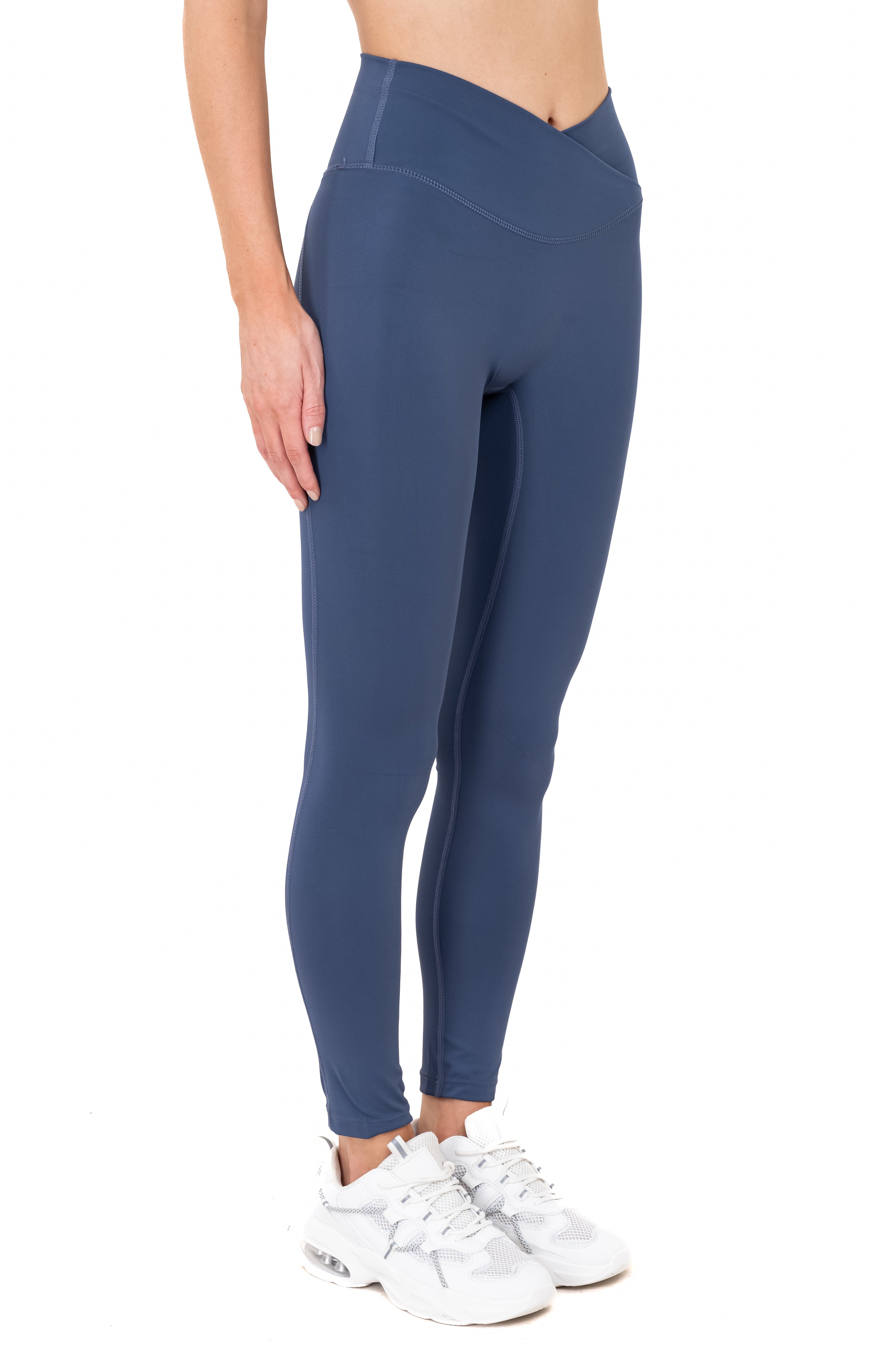 Leggings deportivos cintura cruzada sold by Shasa product image thumbnail 3