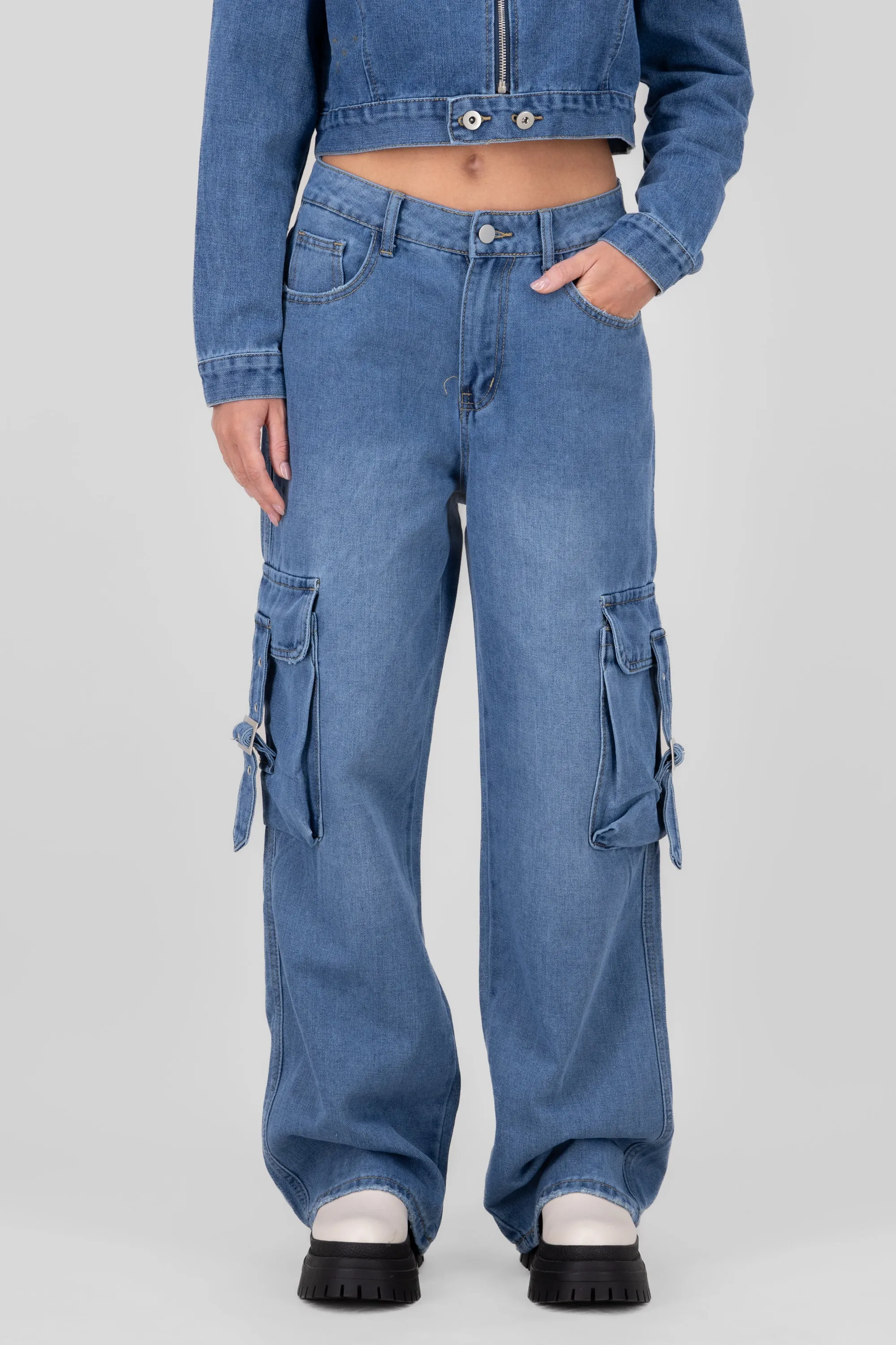 Jeans bolsas cargo tira ajustable sold by Shasa product image thumbnail 2