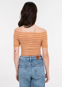 Bodysuit rayas hombro descubierto sold by Shasa
