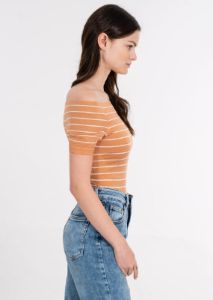 Bodysuit rayas hombro descubierto sold by Shasa