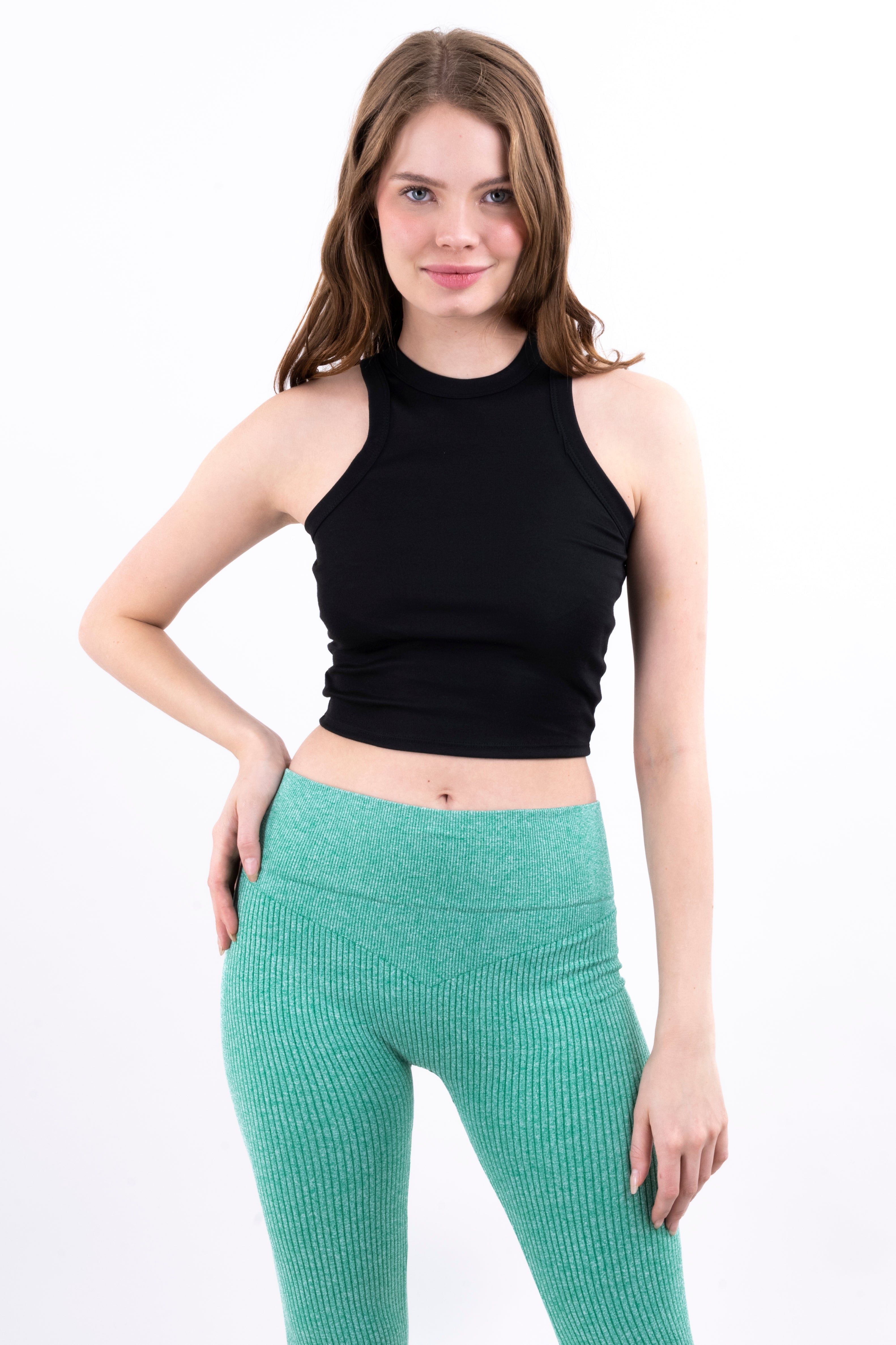 Top liso cuello redondo sold by Shasa