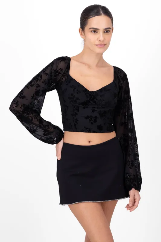 Top con copas flores sold by Shasa