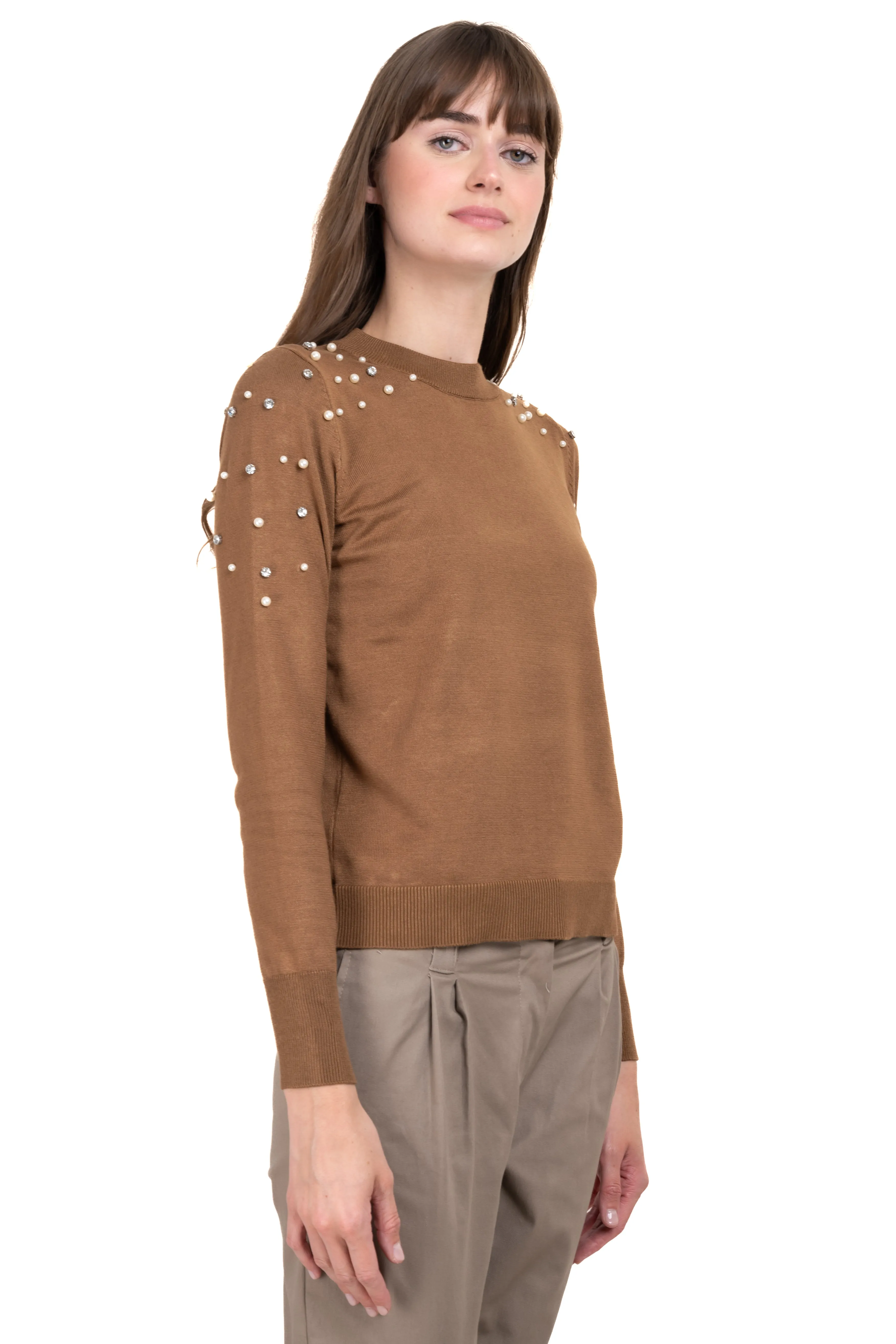 Suéter aplicaciones perlas sold by Shasa product image thumbnail 3