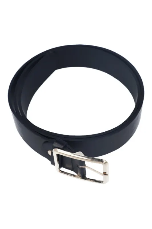 Cinturón liso hebilla rectangular sold by Shasa