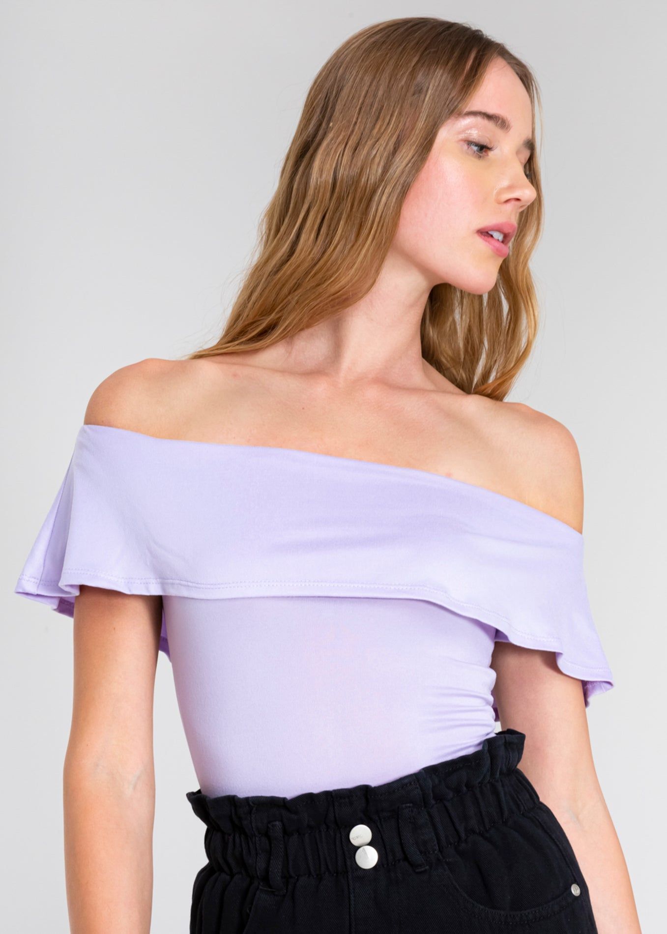 Bodysuit olanes hombro descubierto sold by Shasa