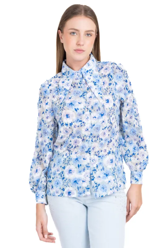 Camisa flores  cuello solapa brillos sold by Shasa