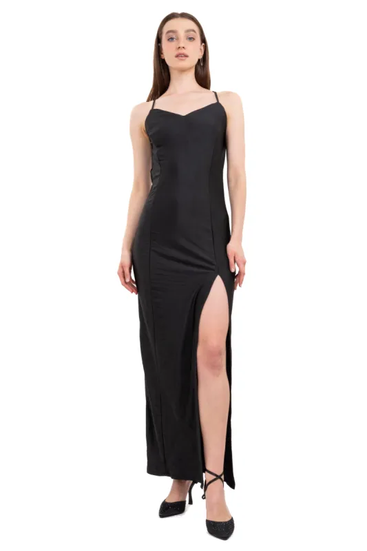 Vestido maxi tirantes cruzados sold by Shasa