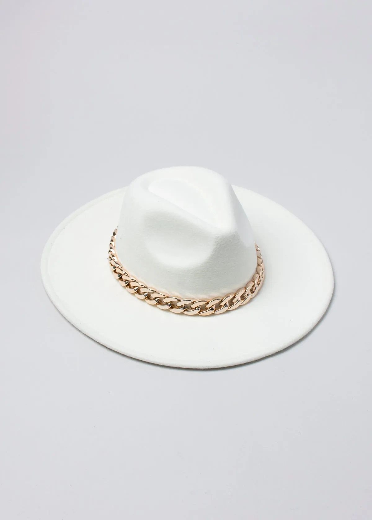 Sombrero fedora cadena chuncky sold by Shasa