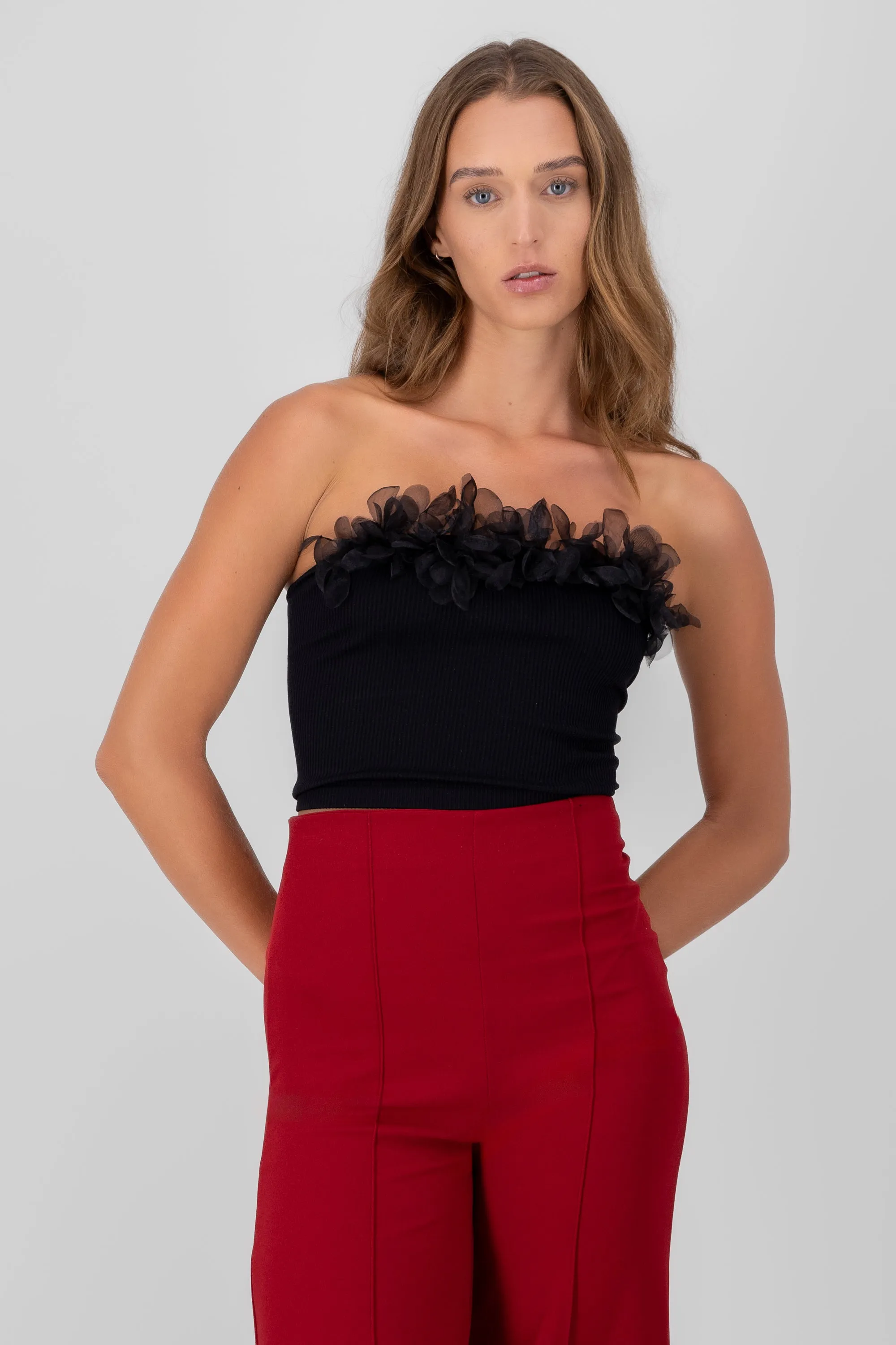 Top seamless con detalle de flores sold by Shasa product image thumbnail 2