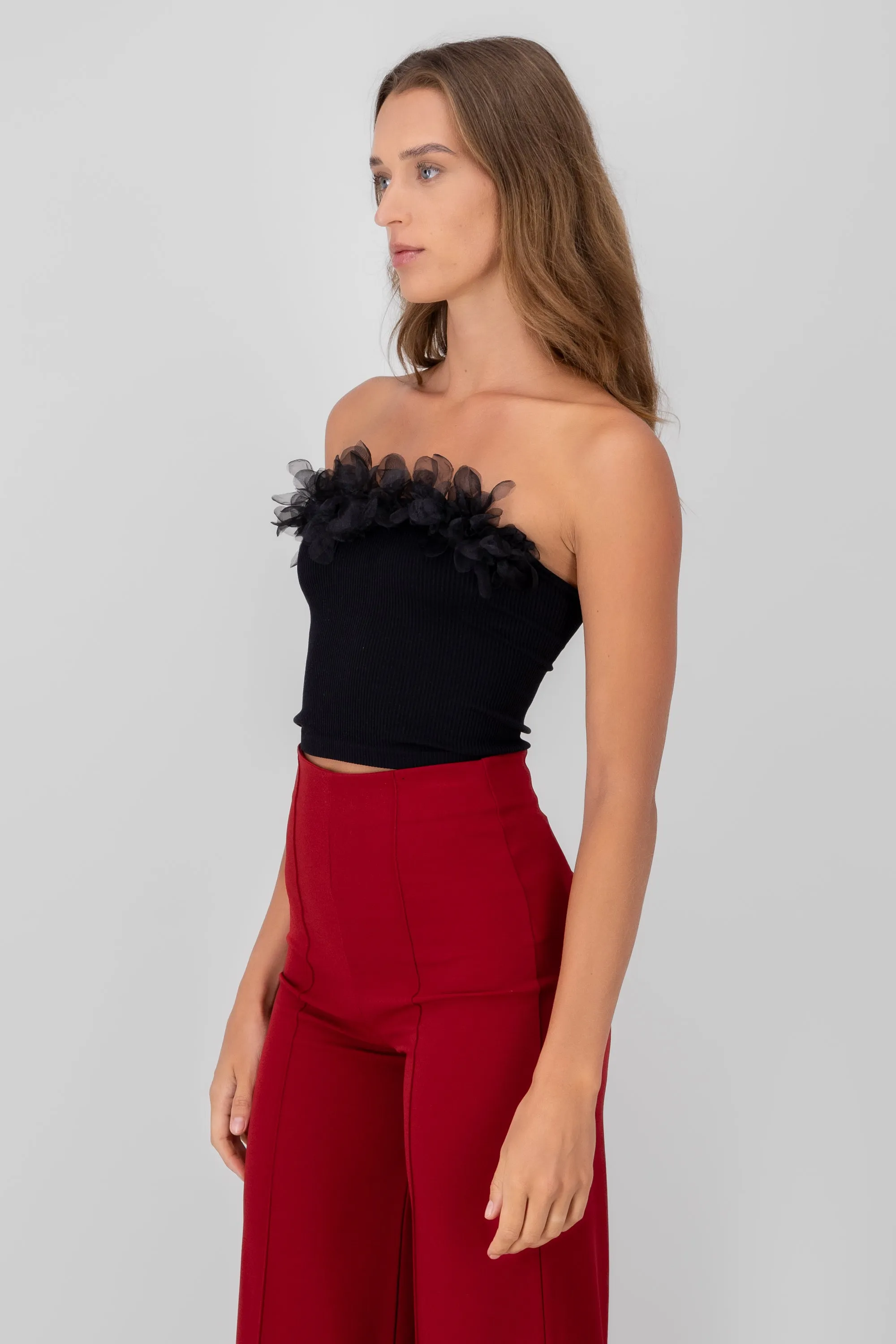 Top seamless con detalle de flores sold by Shasa product image thumbnail 3