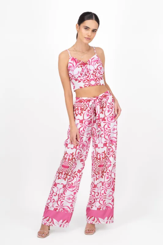 Pantalones amplios estampados sold by Shasa