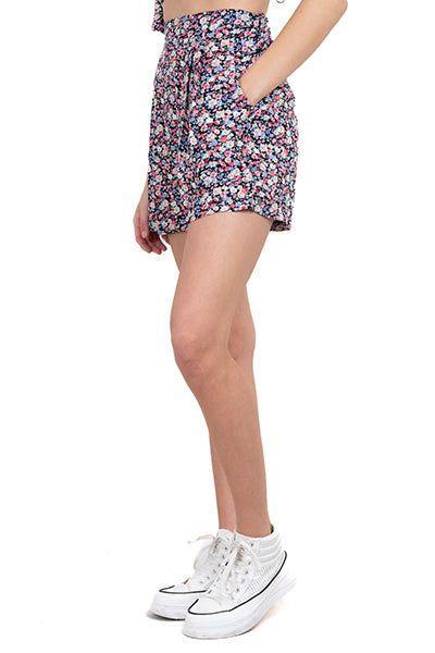 Short amplio flores sold by Shasa product image thumbnail 3