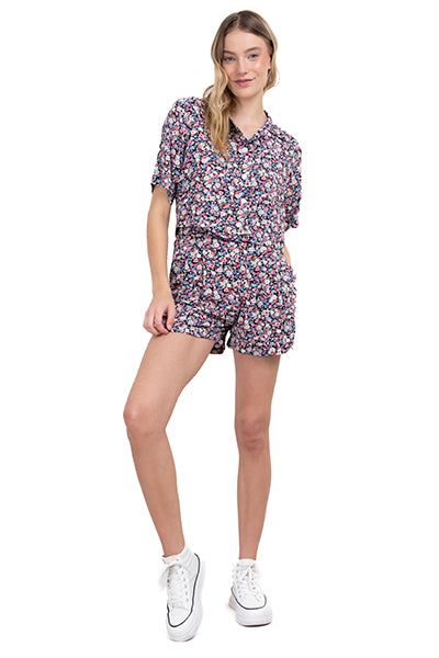 Short amplio flores sold by Shasa product image thumbnail 2