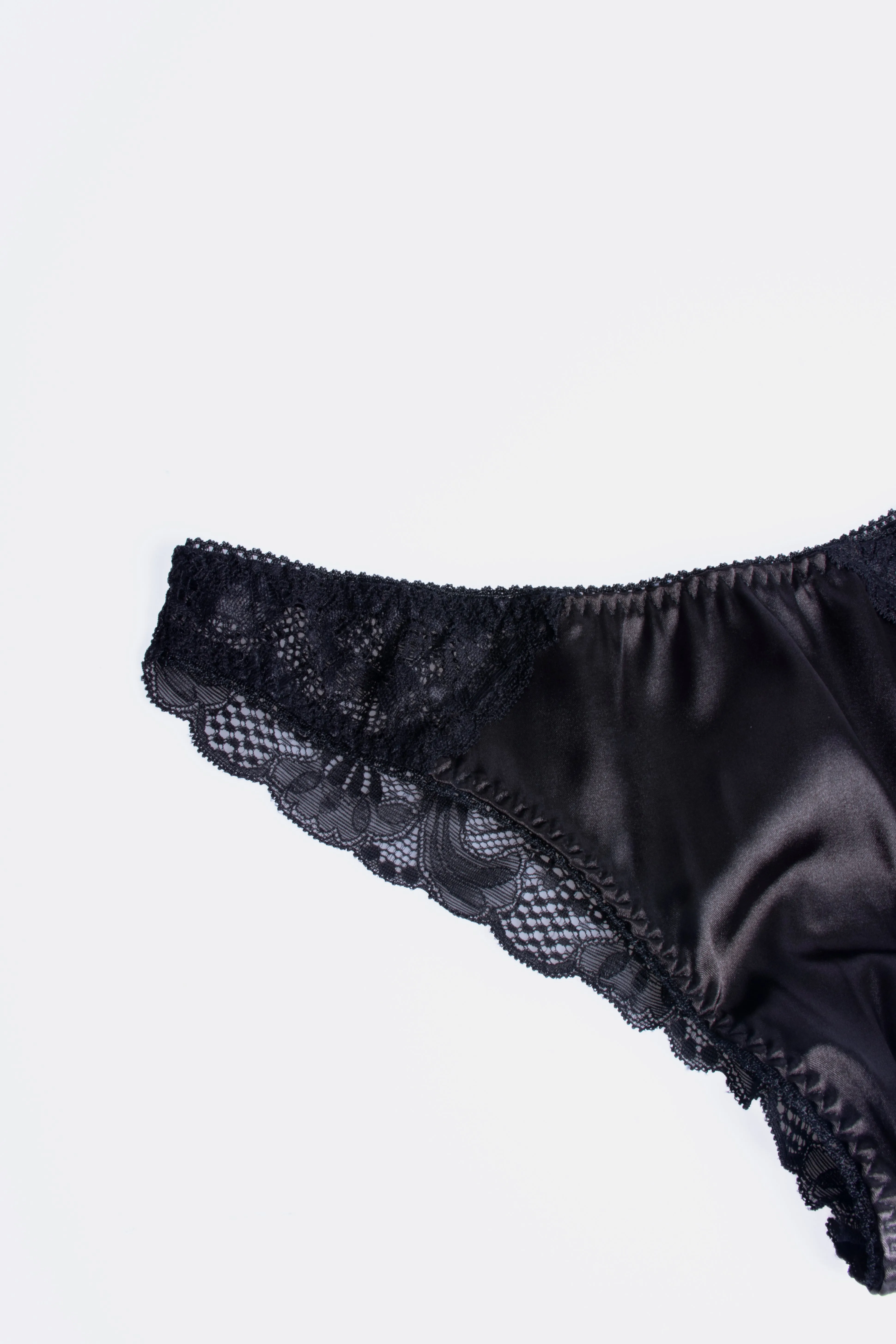 Bikini Encaje Satin 2 Tiras sold by Shasa product image thumbnail 3