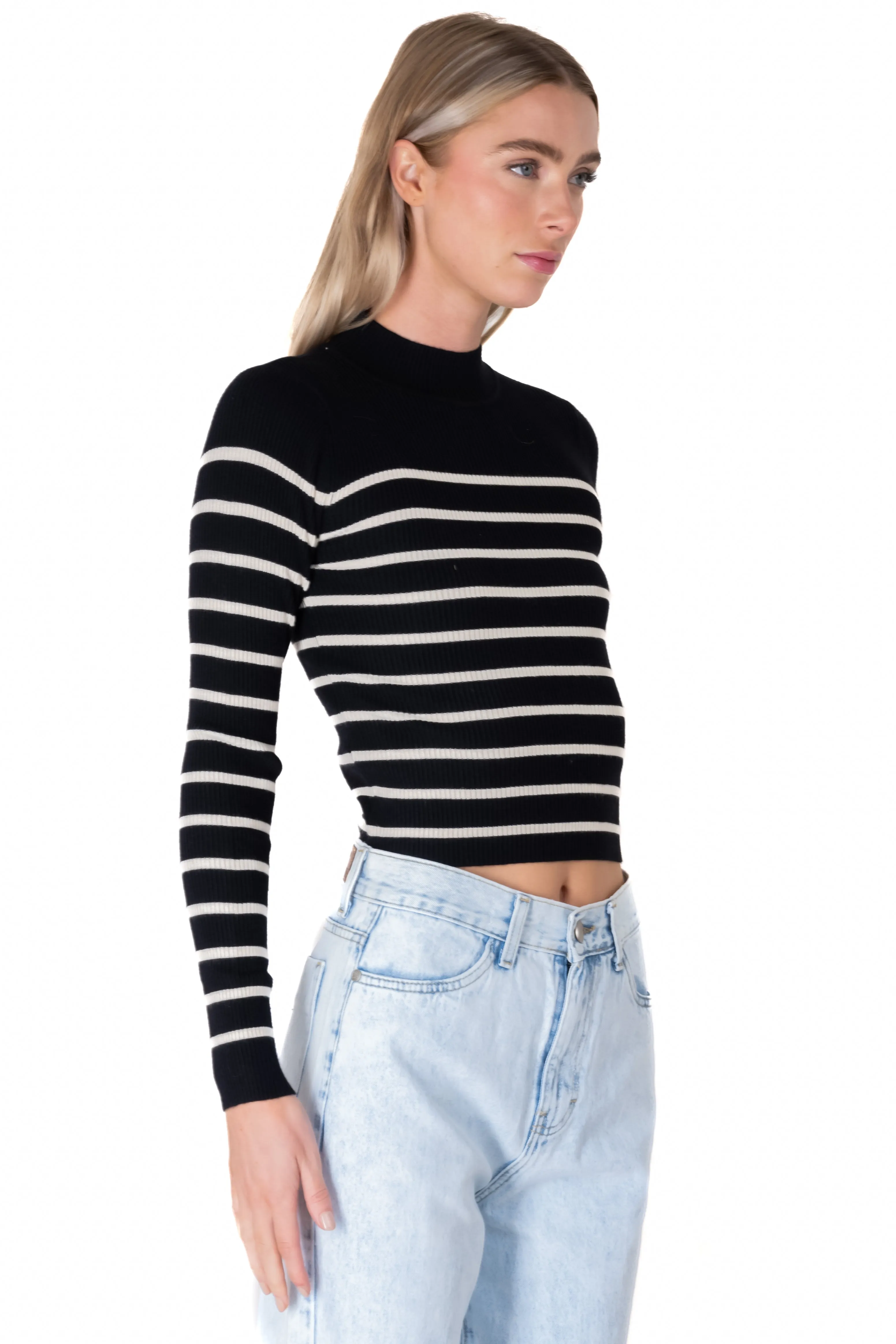 Suéter acanalado líneas bicolor sold by Shasa product image thumbnail 3