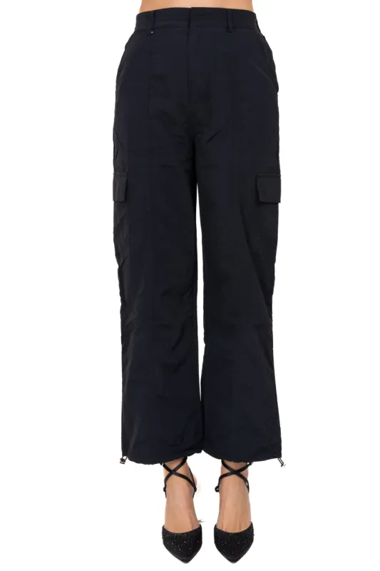 Pantalón recto cargo elástico sold by Shasa