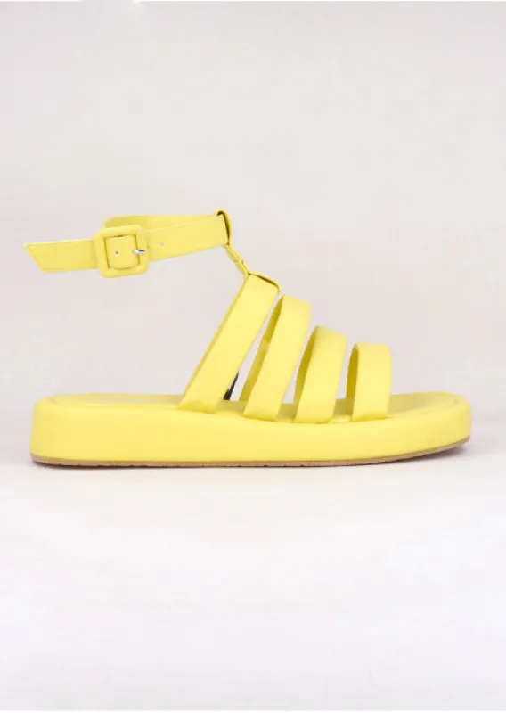 Sandalias Planas Gladiador sold by Shasa